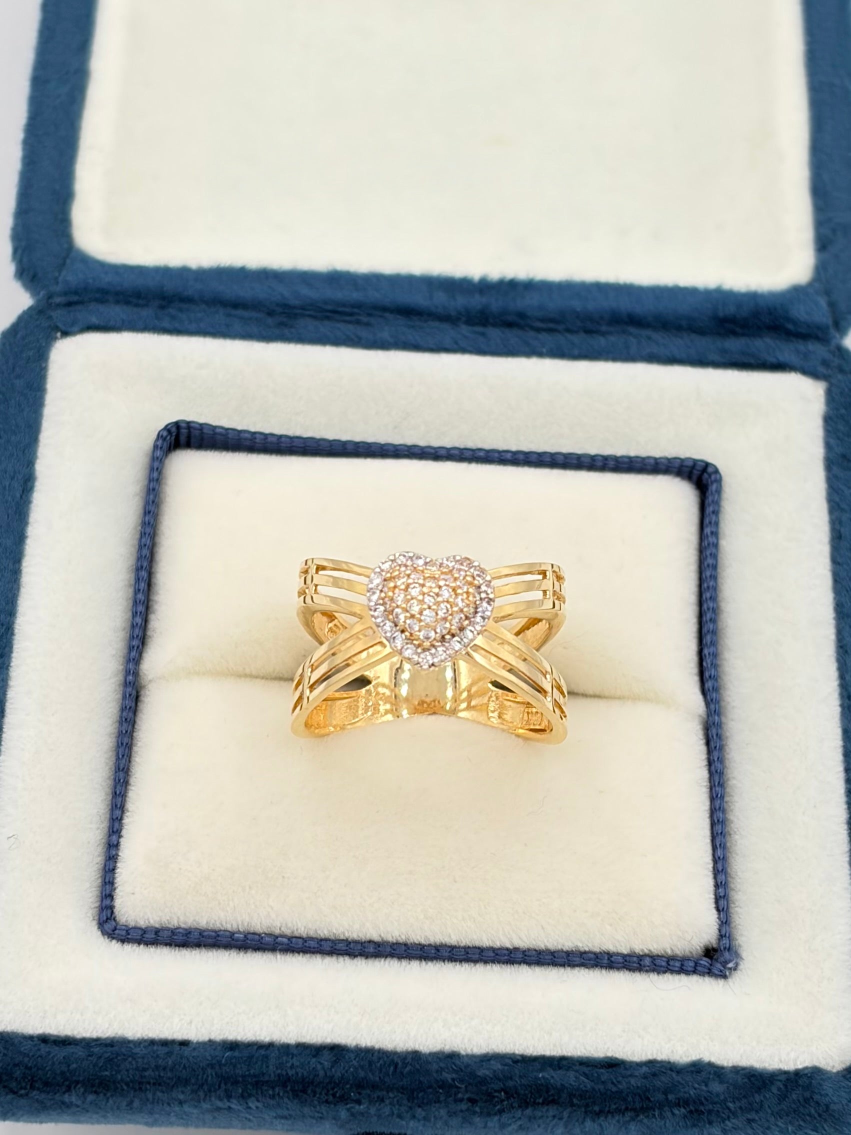 Anillo doble corazon circones blanco Oro amarillo 18k / Talla 7 / 4,40 Gr
