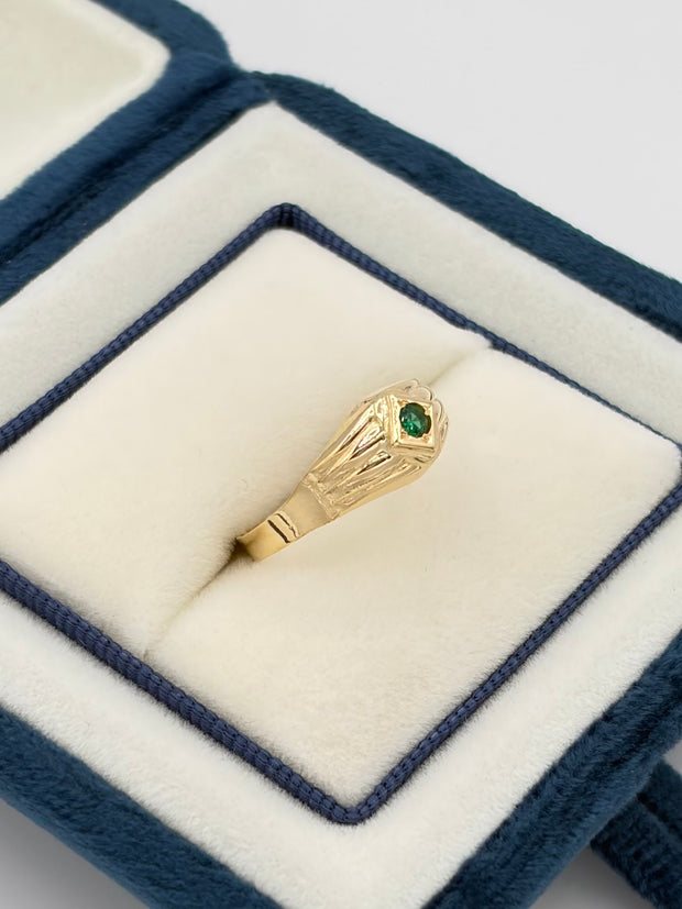 Anillo Troquelado circon verde  Oro amarillo 18k / Talla 8 / 1,05 Gr