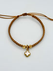 Pulsera tejida dije trebol blanco 2BD #4 hilo beige Oro amarillo 18k 0,72 Gr