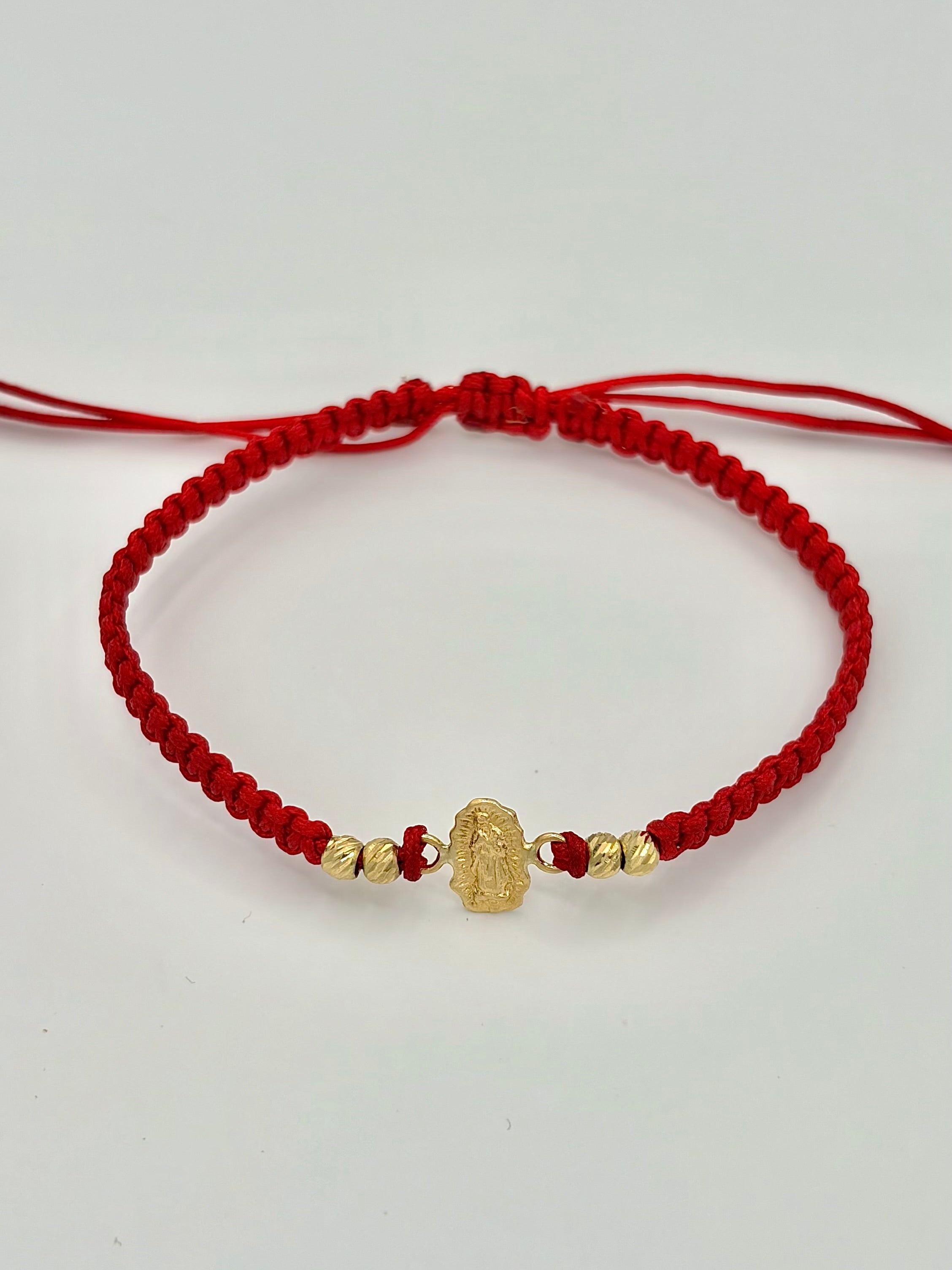 Pulsera tejida herraje virgen de guadalupe 4BD #3 hilo rojo Oro amarillo 18k 0,36 Gr