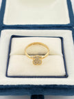 Anillo Oso circones blancos  Oro amarillo 18k / Talla 7 / 1,16 Gr