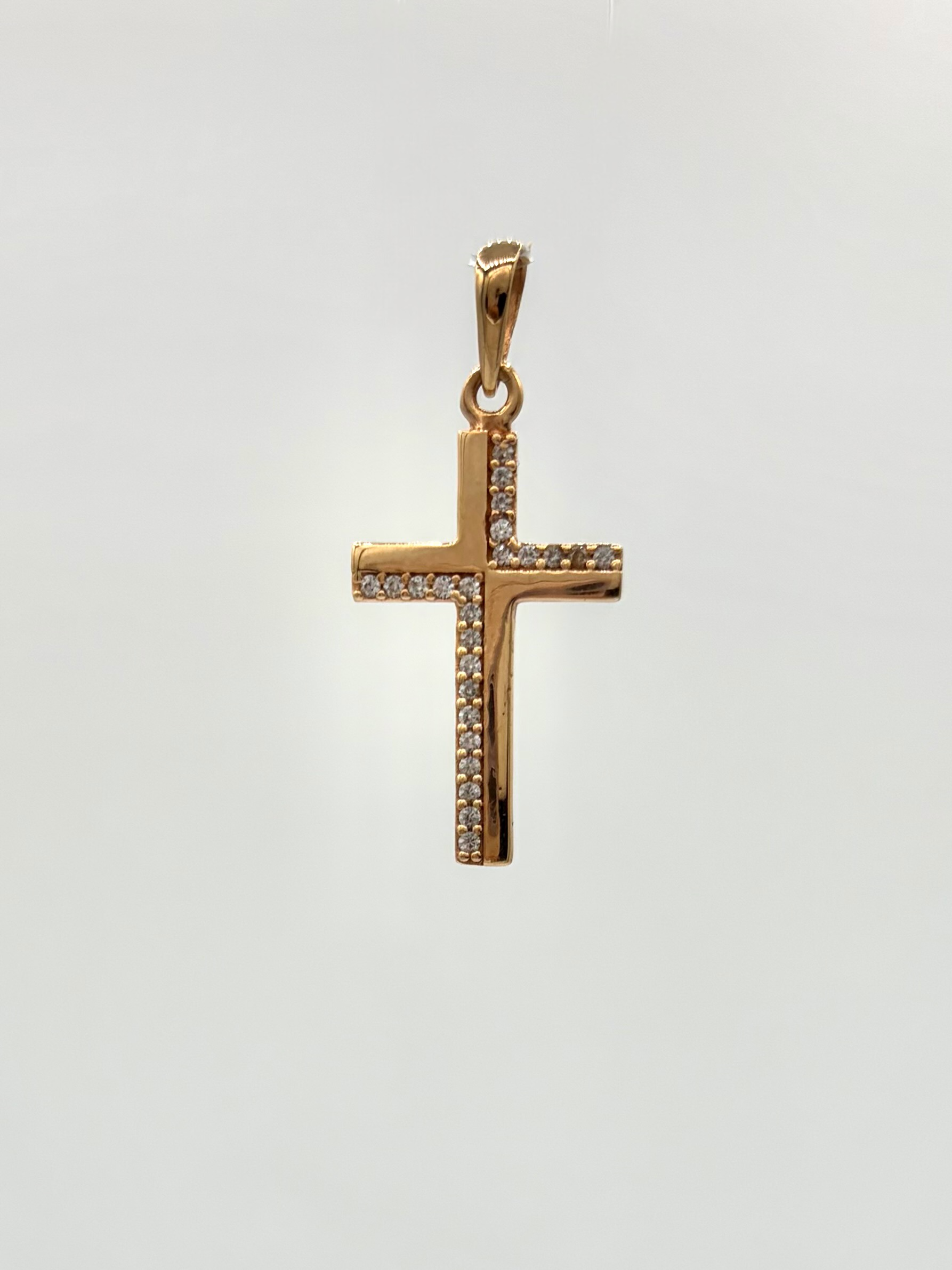 Dije cruz circones blancos Oro rosa 18k 2,22 Gr / 3,0 Cm