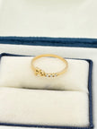 Anillo Fe circones de lado  Oro amarillo 18k / Talla 4/2 / 1,09 Gr
