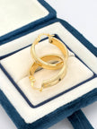 Candonga Cuadradas planas medio punteadas  Oro amarillo 18k 3,58 Gr / 2,4 Cm
