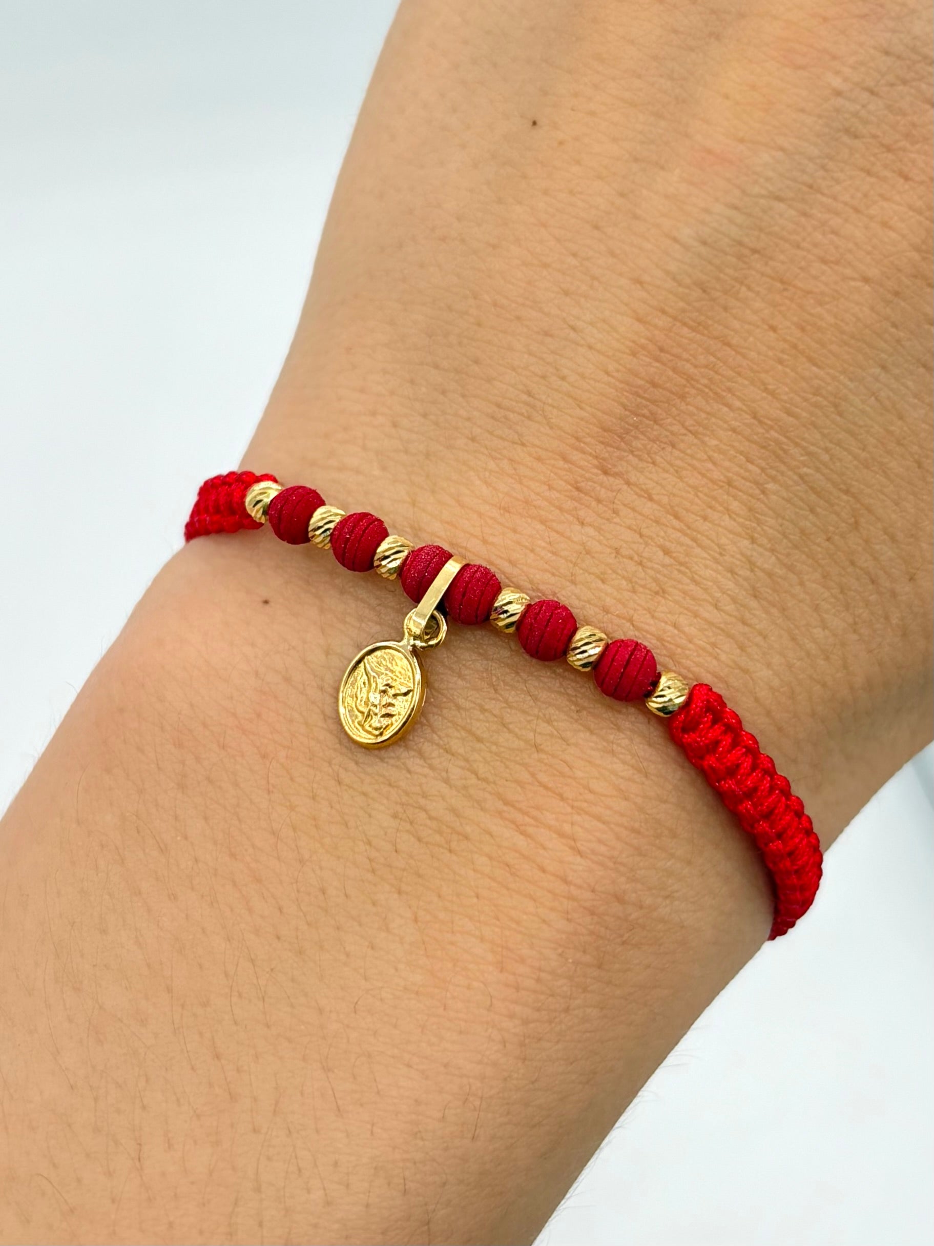 Pulsera tejida dije san miguel arcangel 6BD #3 hilo rojo Oro amarillo 18k 0,55 Gr