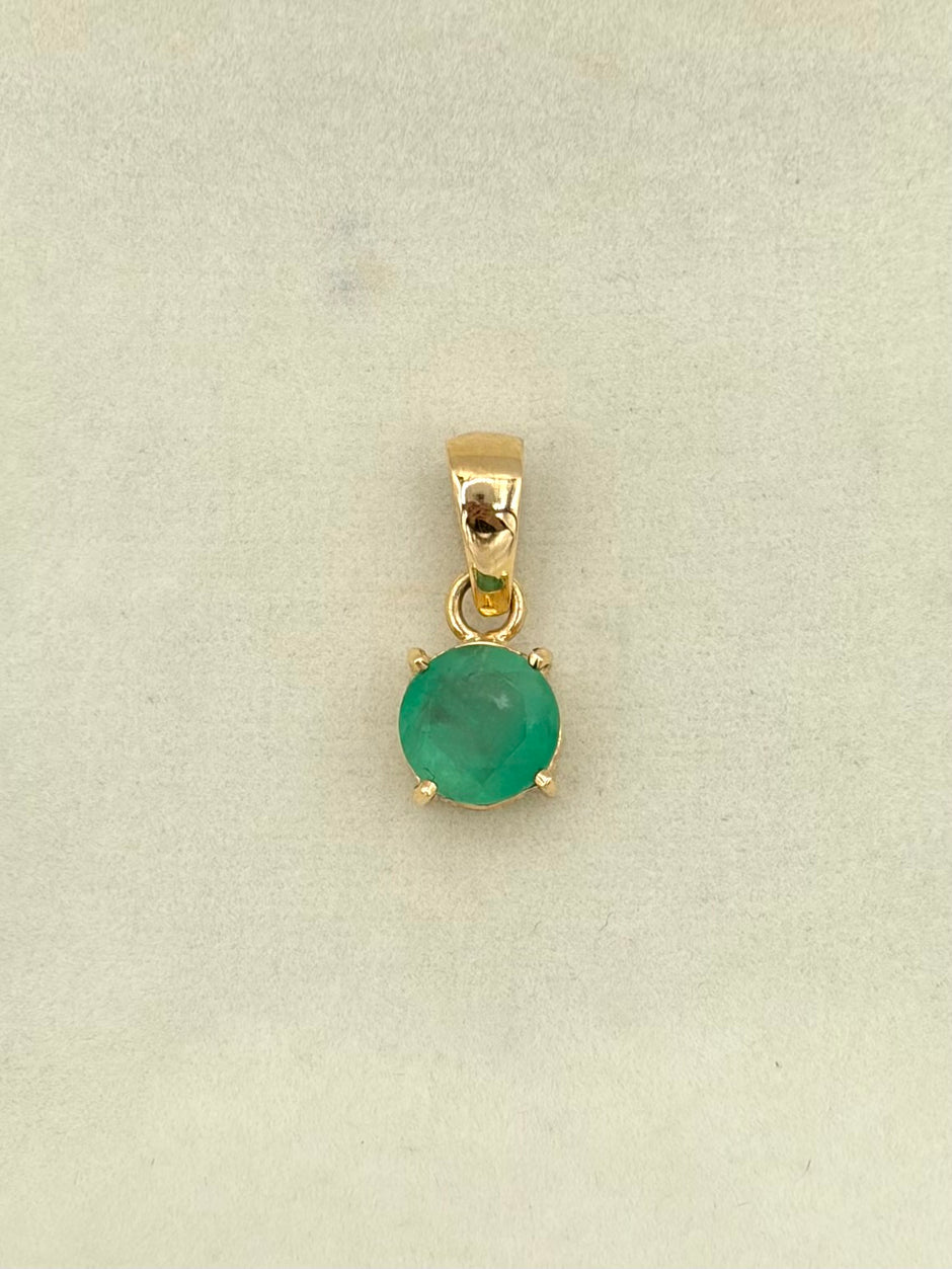 Dije Esmeralda redonda Oro amarillo 18k 1,04 Gr / 7 mm