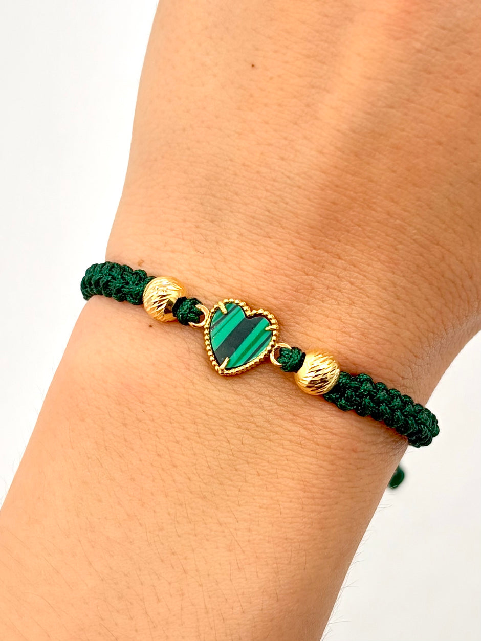 Pulsera tejida herraje corazon piedra verde 2BD #6 hilo verde Oro amarillo 18k 1,15 Gr