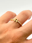 Anillo Inicial R con circones blancos  Oro amarillo 18k / Talla 7/2 / 1,63 Gr