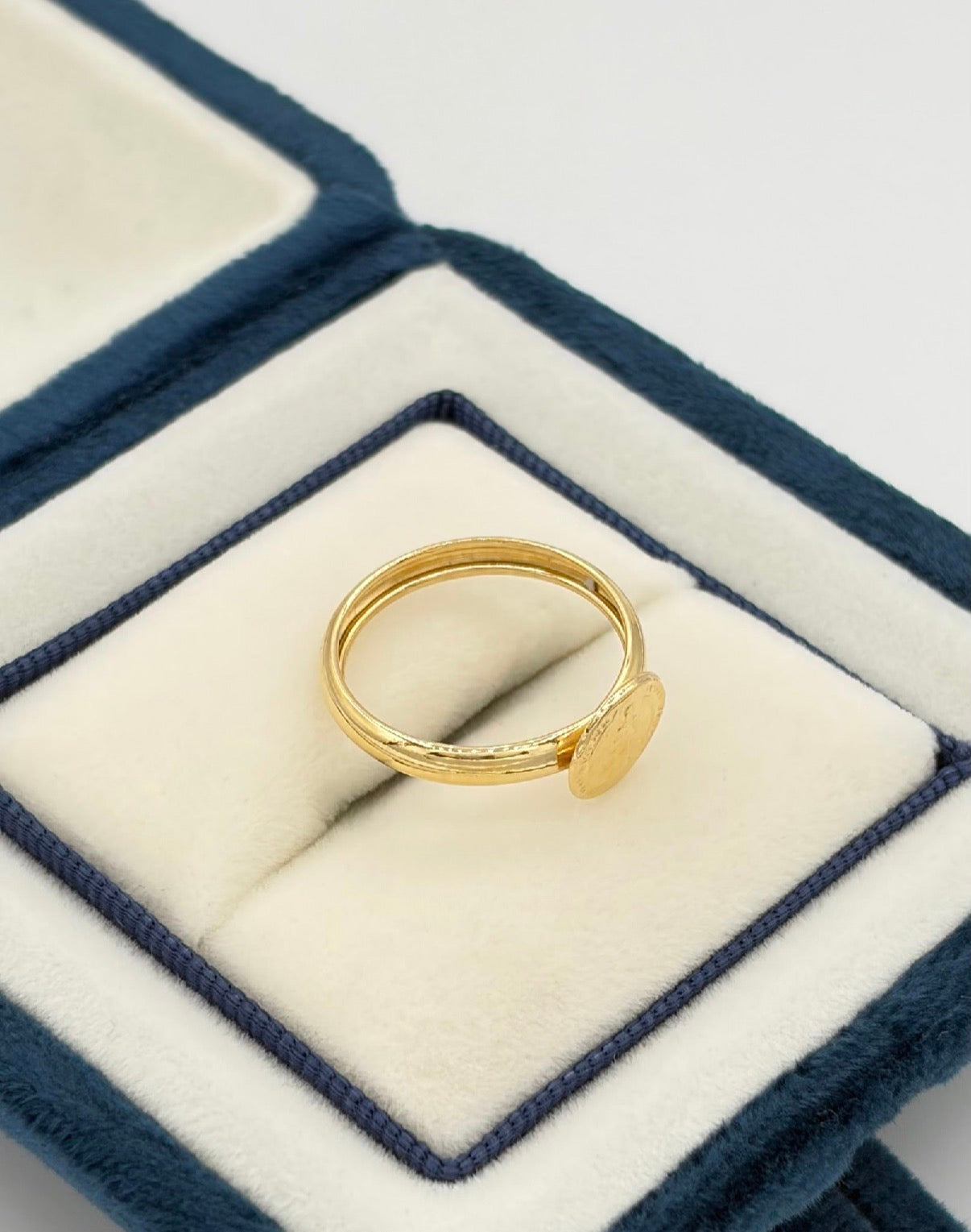 Anillo San benito  Oro amarillo 18k / Talla 5 / 1 Gr