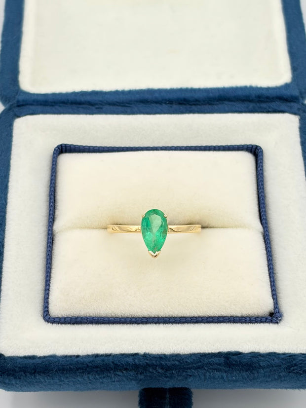 Anillo esmeralda gota  Oro amarillo 18k / Talla 6 / 1,15 Gr