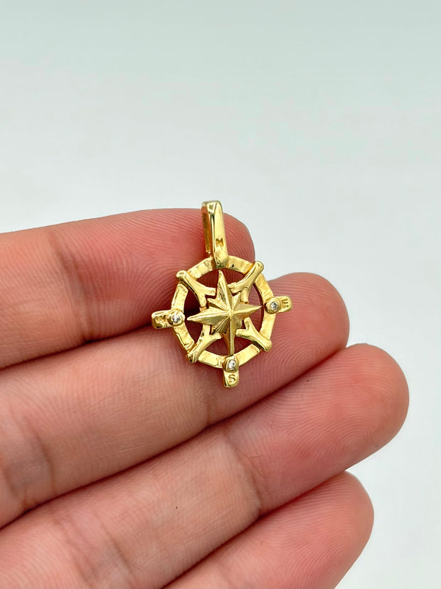 Dije Brujula  Oro amarillo 18k 1,92 Gr / 1,7 Cm