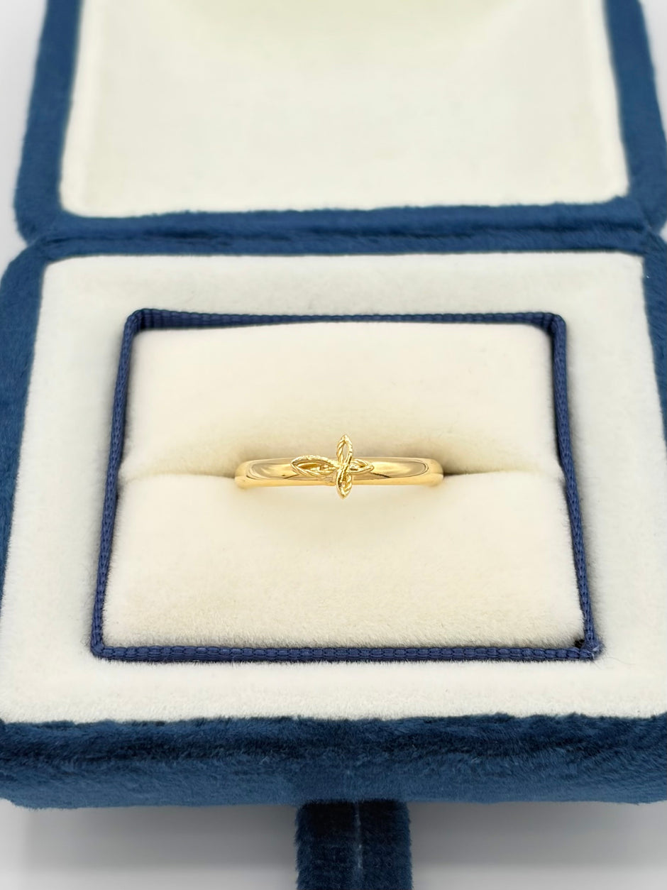 Anillo Cruz  Oro amarillo 18k / Talla 6/2 / 0,97 Gr