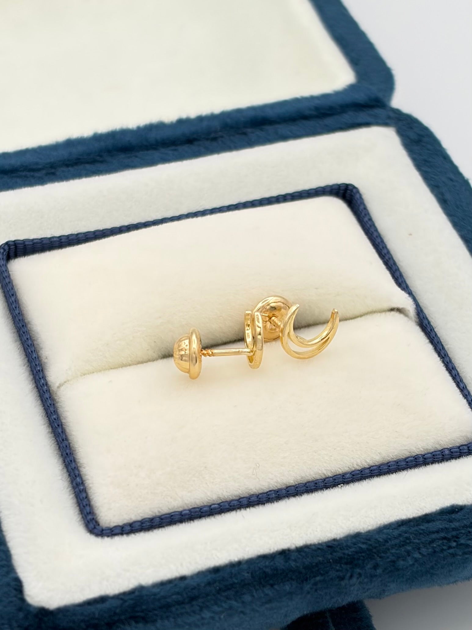 Topos Lunas lisas delgadas Oro amarillo 18k 0,63 Gr / 1 mm
