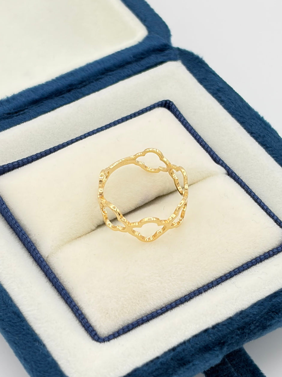Anillo Silueta de trébol Oro amarillo 18k / Talla 4/2 / 1,10 Gr
