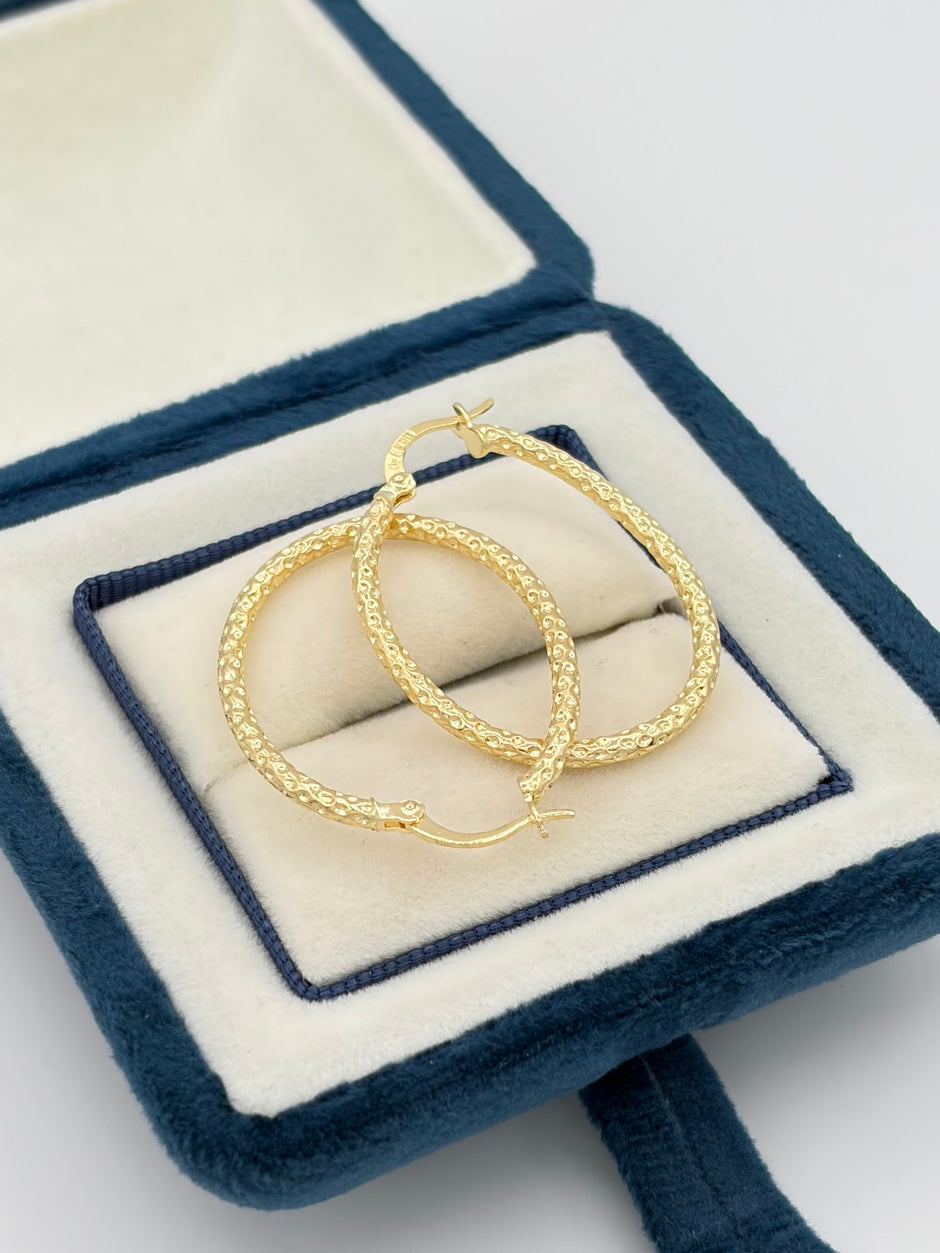 Candonga ovaladas punteadas Oro amarillo 18k 2,08 Gr / 2,6 Cm