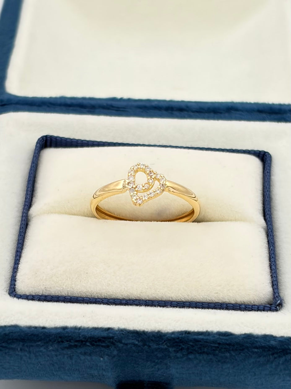 Anillo Corazon circones  Oro amarillo 18k / Talla 7 / 1,0 Gr
