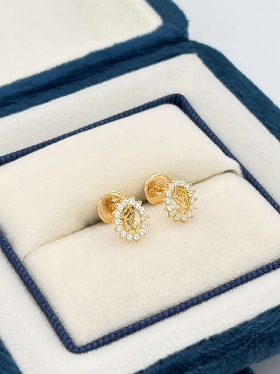 Topos maria auxiliadora circones blancos  Oro amarillo 18k 0,83 Gr / 5 mm