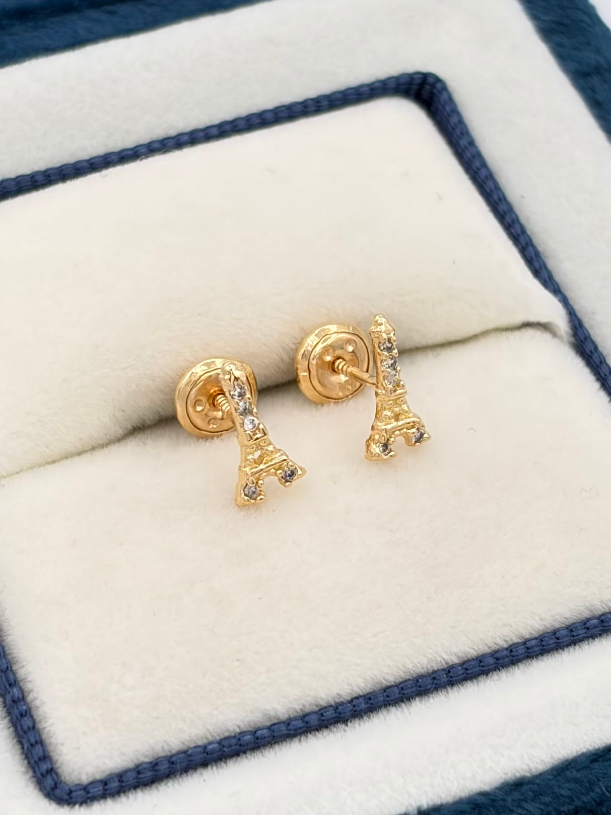 Topos torre eiffel circones blancos  Oro amarillo 18k 0,84 Gr / 4 mm