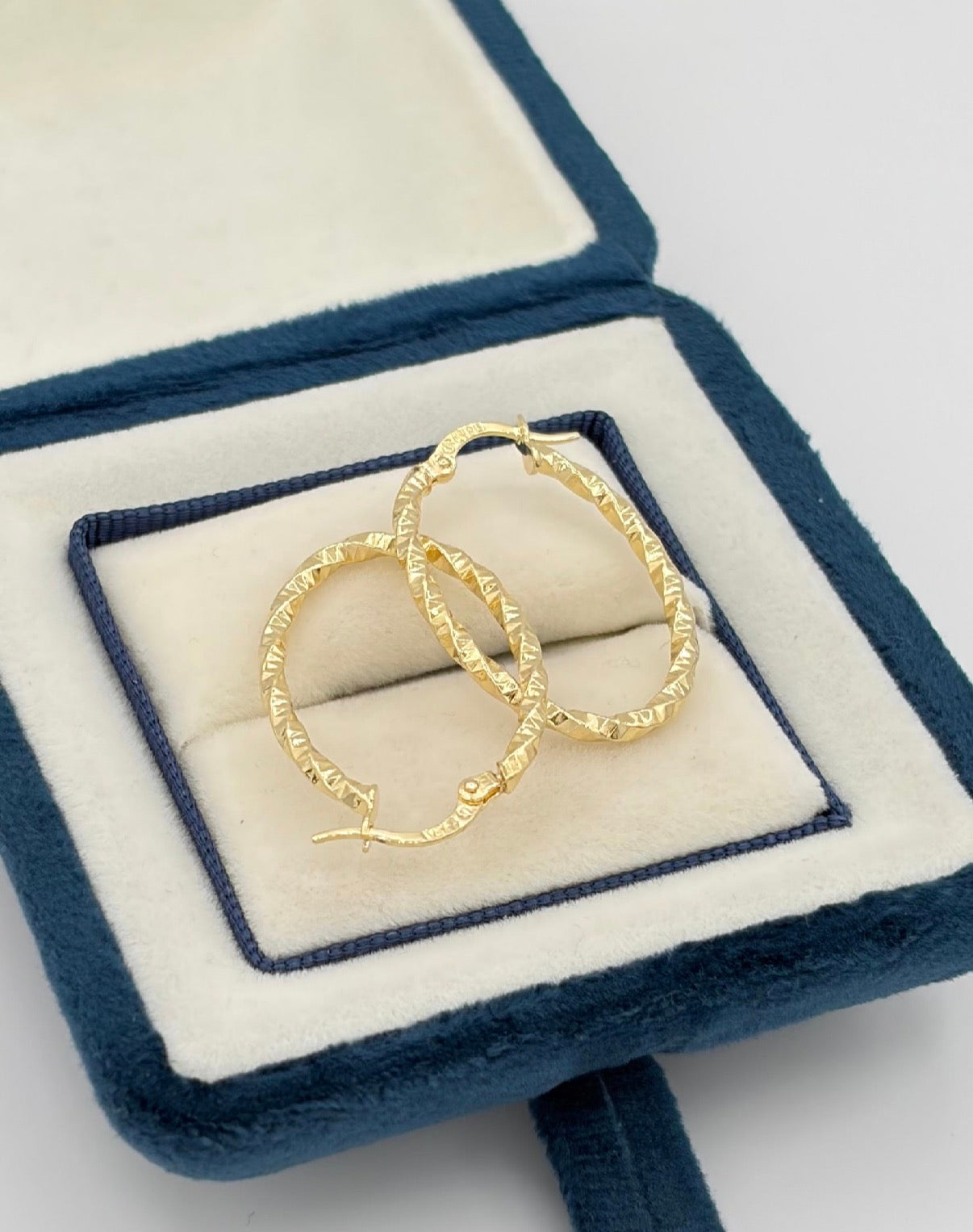 Candonga Entorchadas Oro amarillo 18k 1,55 Gr / 2,4 Cm
