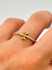 Anillo Inicial I con circones blancos  Oro amarillo 18k / Talla 7/2 / 1,43 Gr