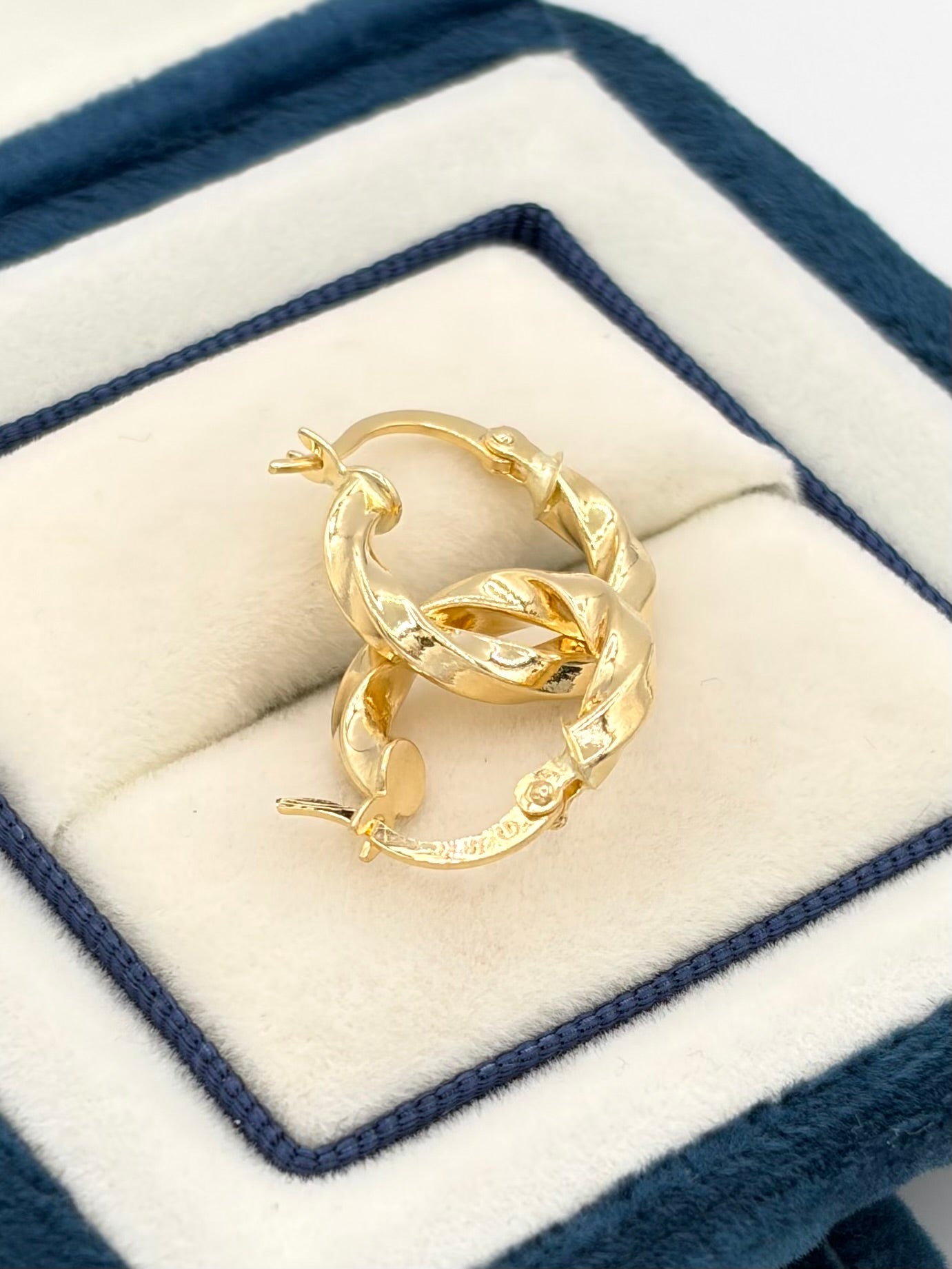 Candonga Melcocha  Oro amarillo 18k 1,54 Gr / 1,5 Cm