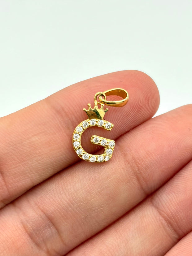 Dije Inicial G circones blancos corona  Oro amarillo 18k 0,97 Gr / 1 Cm