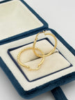 Candonga semi lisa y diamantada Oro amarillo 18k 1,90 Gr / 2,5 Cm