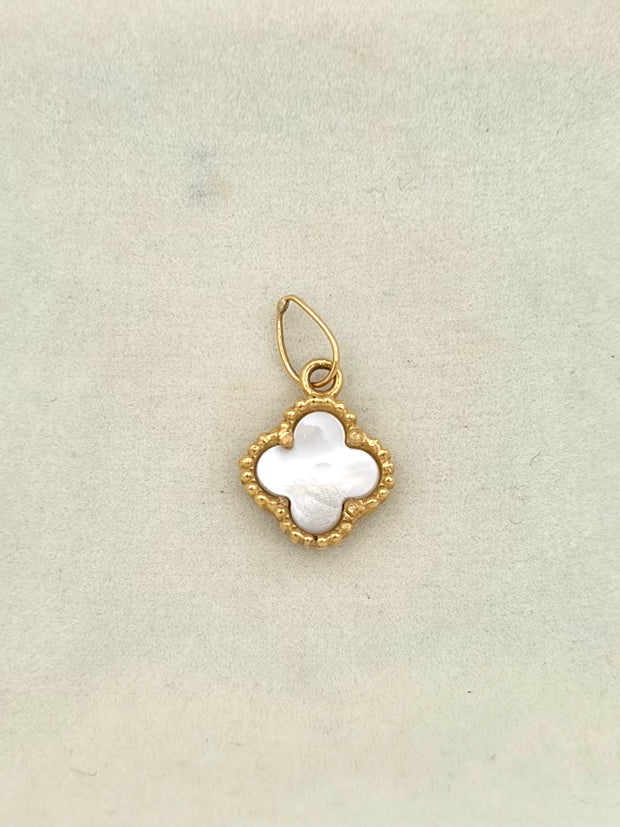 Dije Trebol blanco Oro amarillo 18k 1,08 Gr / 1 Cm