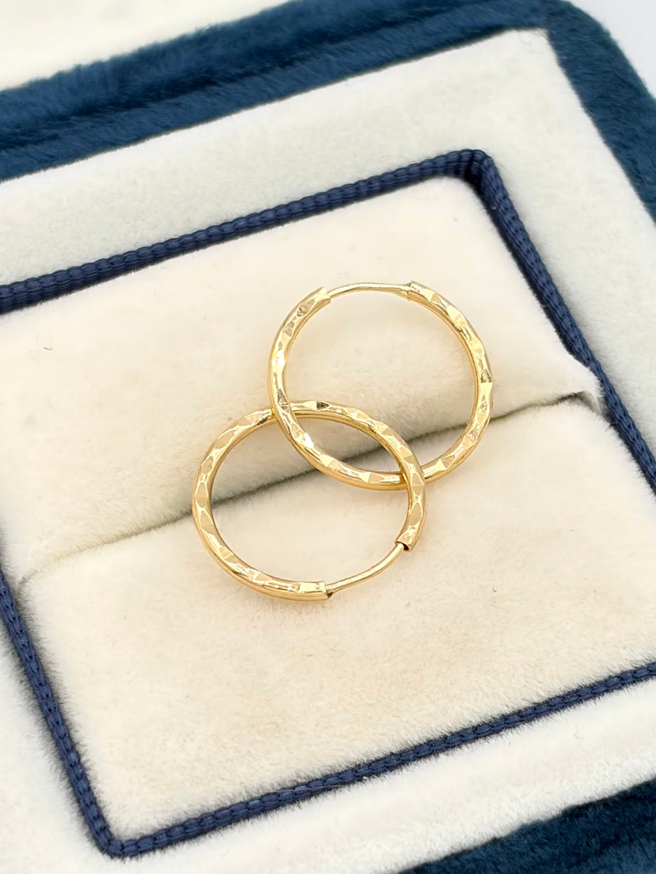 Candonga delgada diamantada Oro amarillo 18k 0,75 Gr / 1,5 Cm