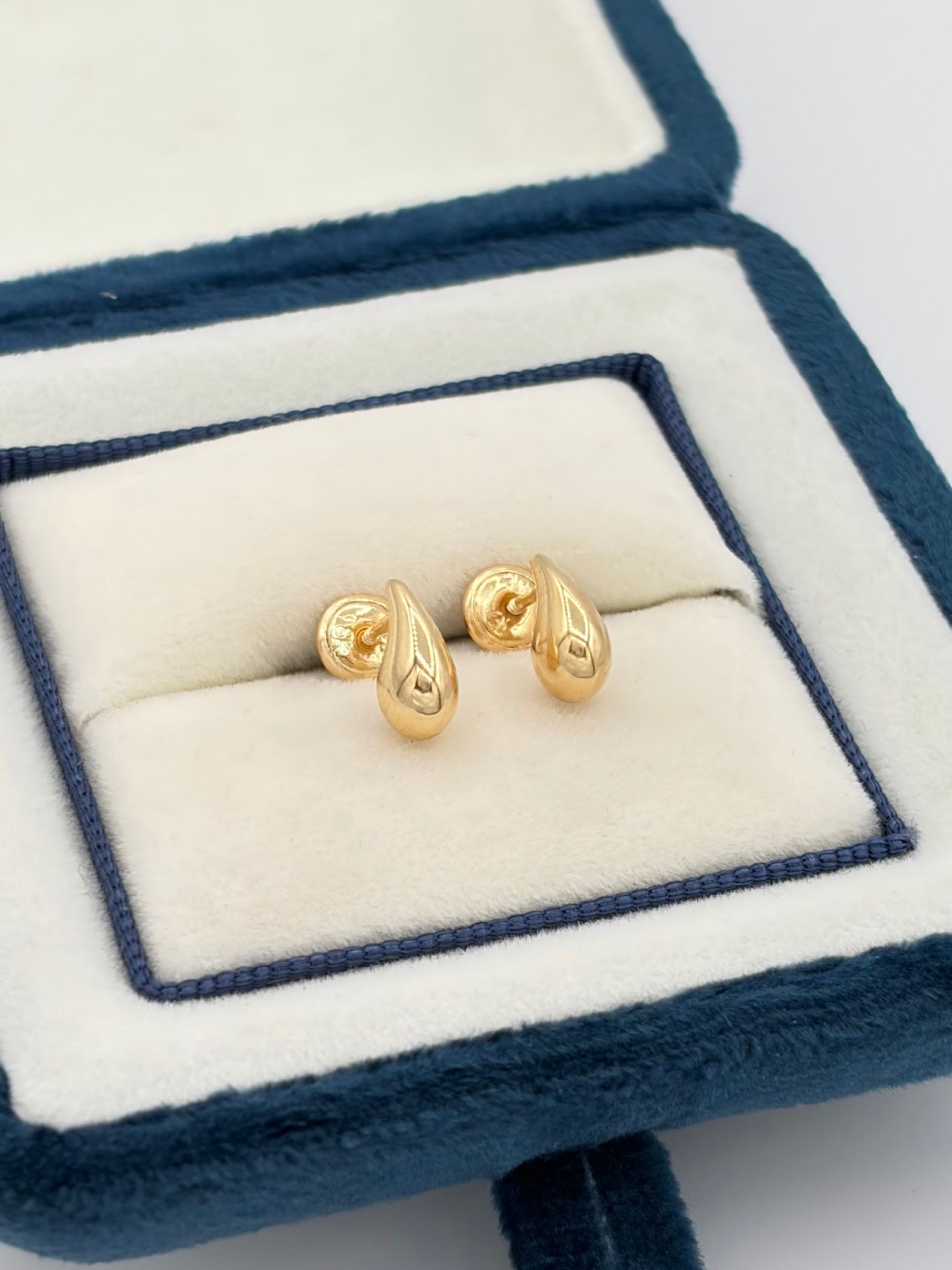 Topos gota Oro amarillo 18k 0,81 Gr / 5 mm