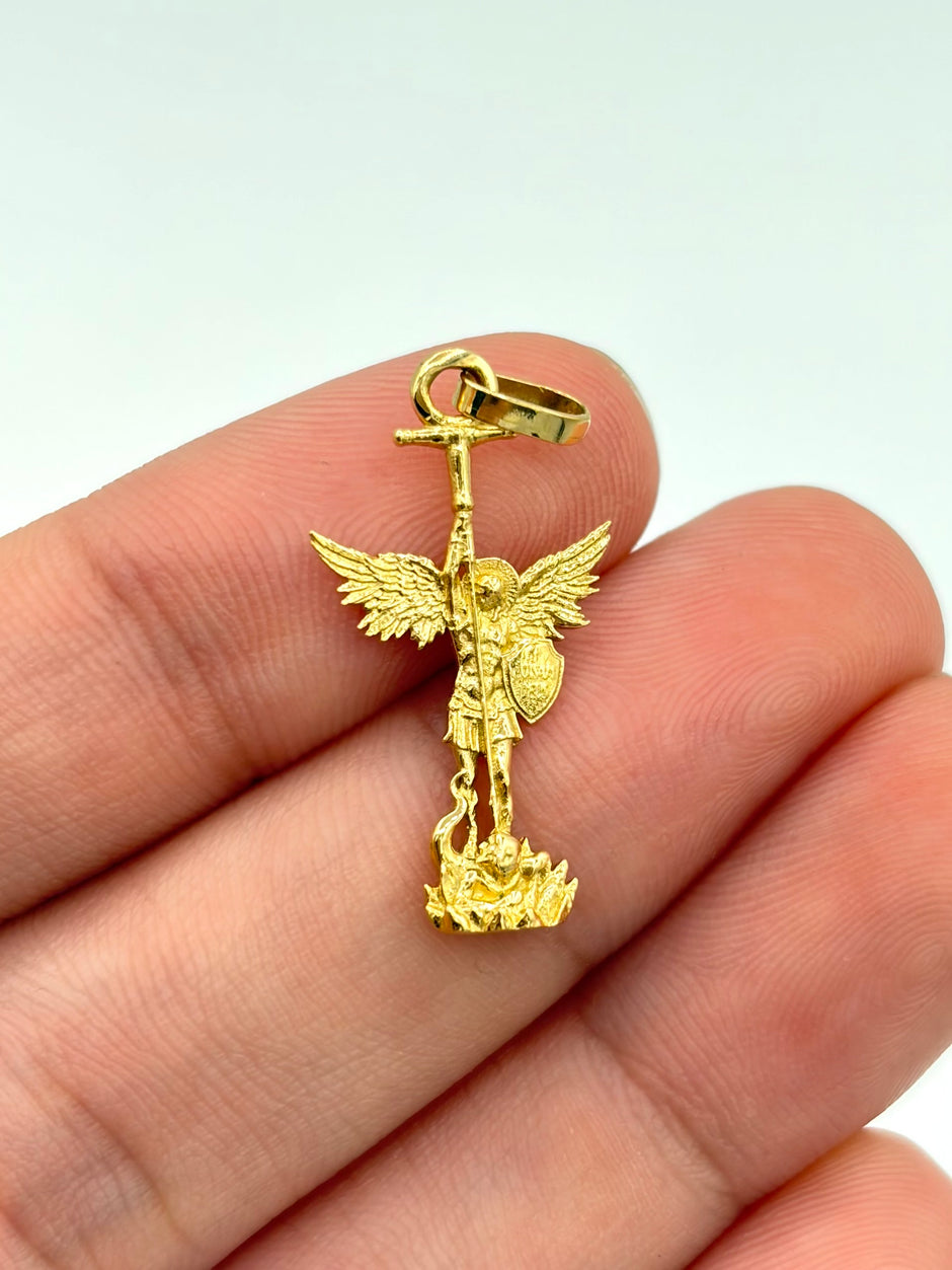 Dije san miguel de arcangel  Oro amarillo 18k 1,24 Gr / 2,7 Cm