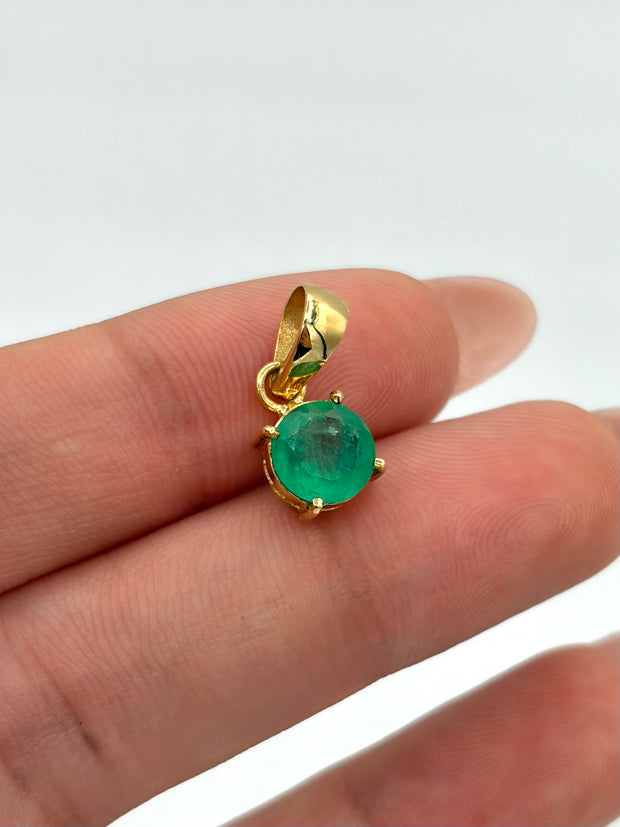 Dije Esmeralda redonda Oro amarillo 18k 1,04 Gr / 7 mm