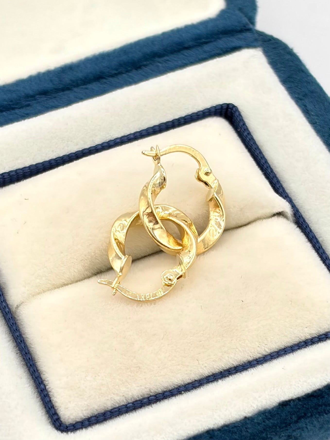 Candonga mini melcocha Oro amarillo 18k 1,18 Gr / 1,3 Cm