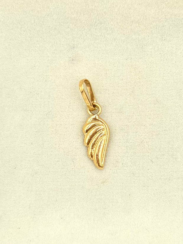 Dije Ala  Oro amarillo 18k 0,29 Gr / 5 mm