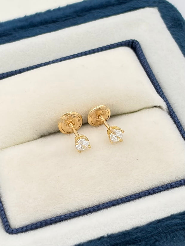 Topos circon blanco  Oro amarillo 18k 0,68 Gr / 4 mm