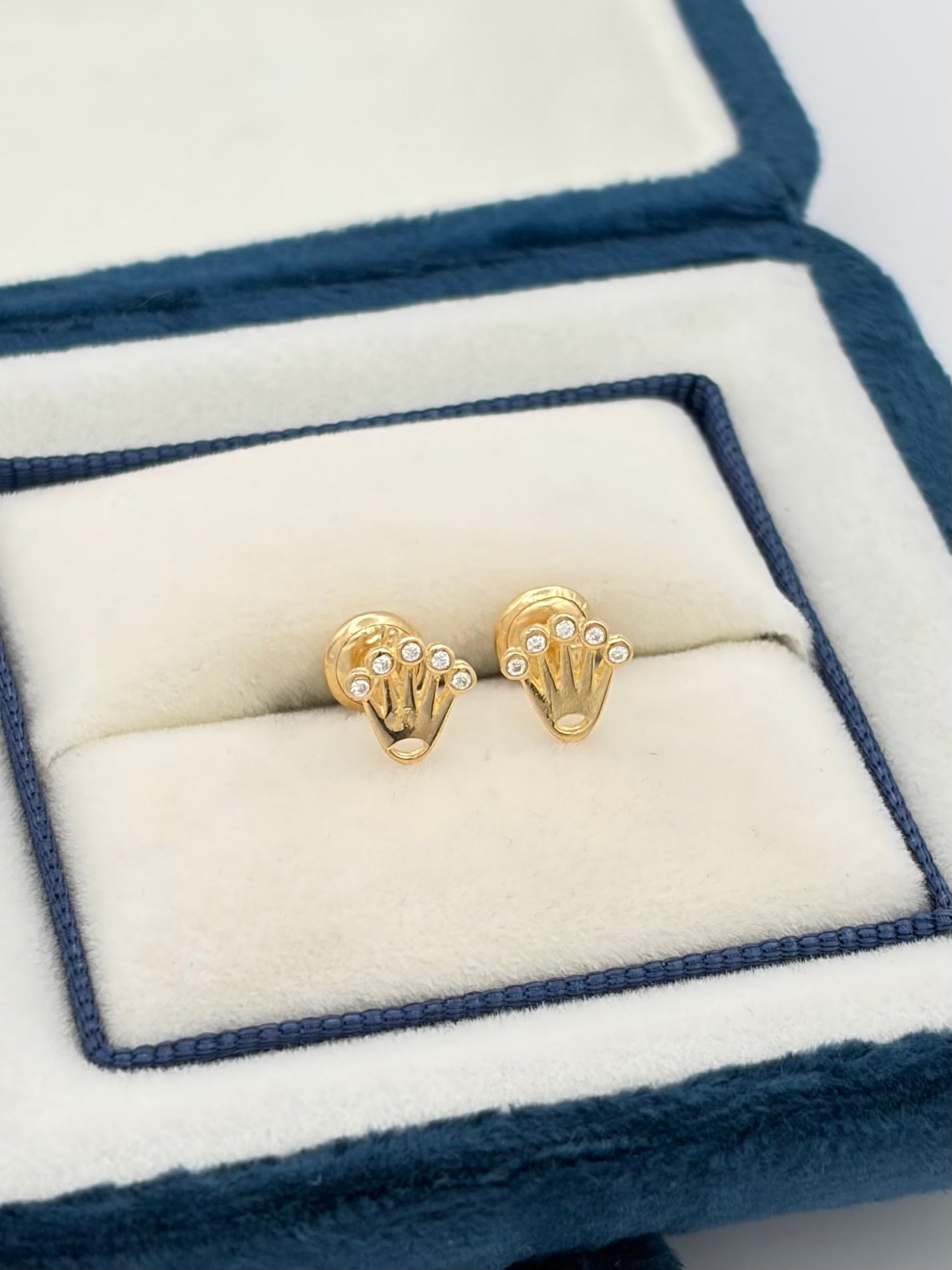 Topos corona circones blancos  Oro amarillo 18k 0,80 Gr / 7 mm