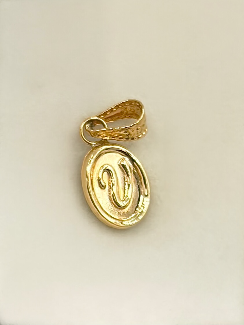 Dije Inicial cursiva V Oro amarillo 18k 0,41 Gr / 0,7 mm