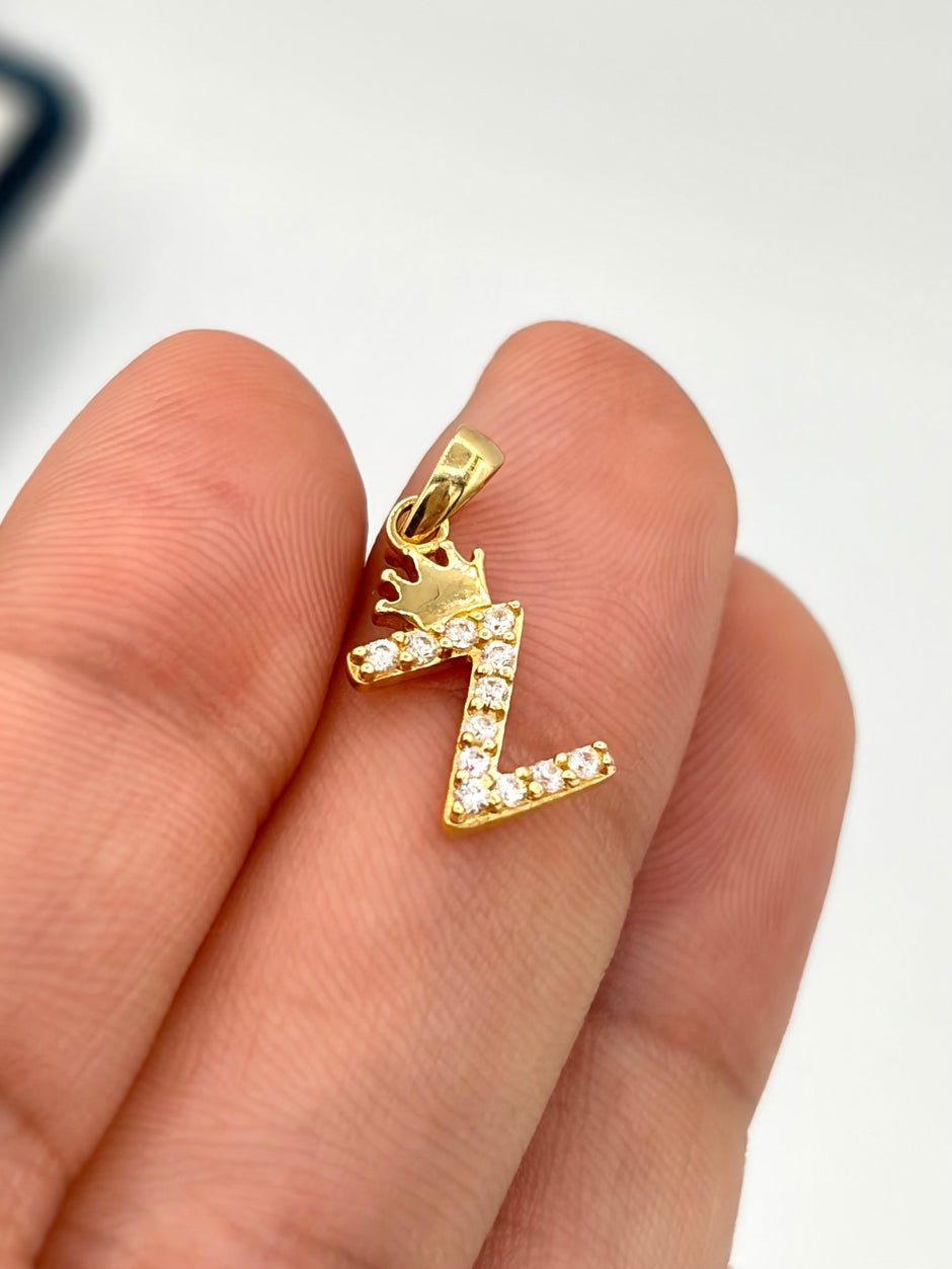 Dije Inicial Z circones blancos corona Oro amarillo 18k 0,78 Gr / 0,7 mm