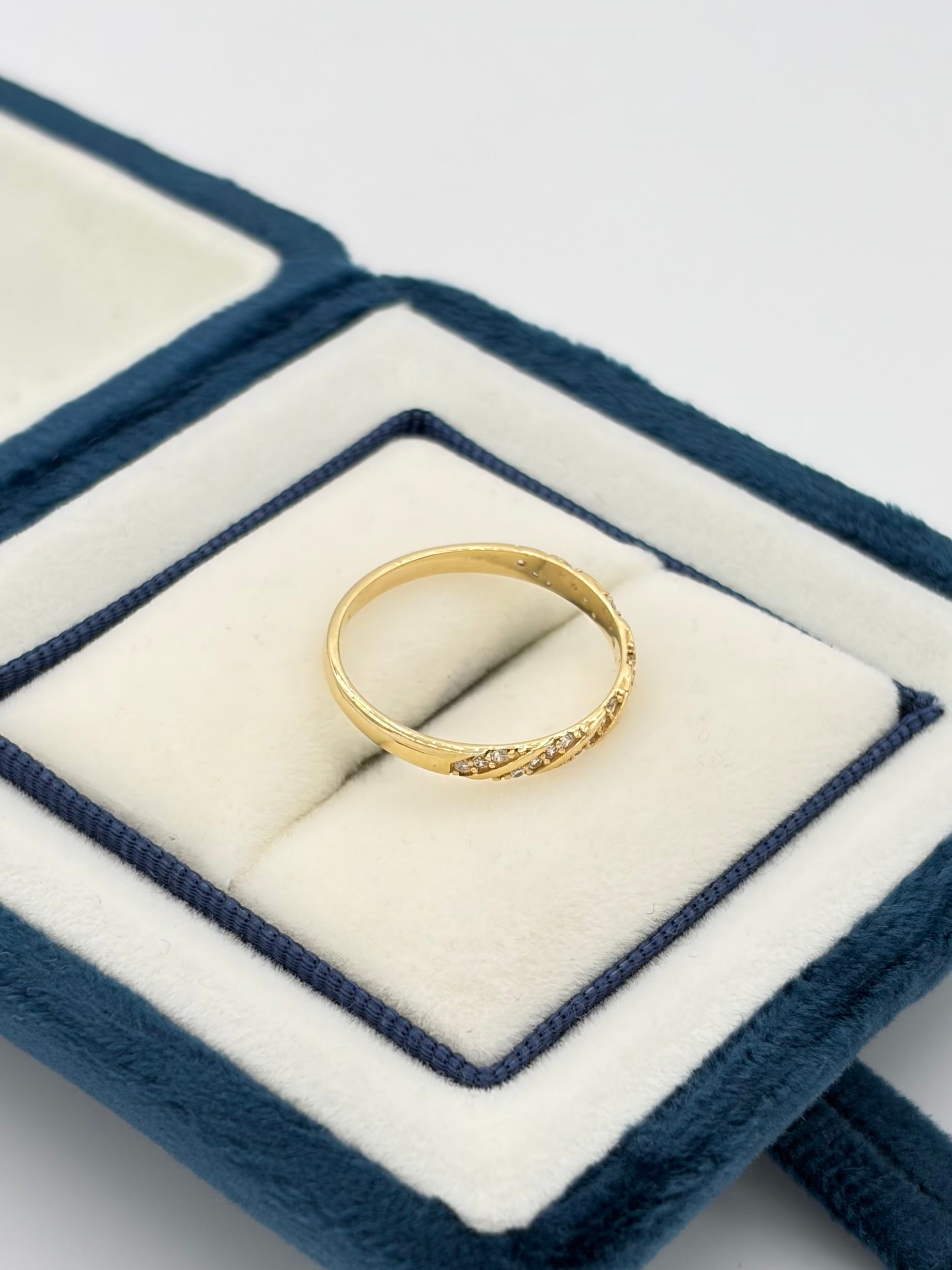 Anillo argolla circones blancos Oro amarillo 18k / Talla 7 / 1,55 Gr