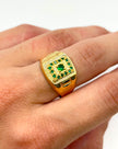 Anillo Troquelado cuadrado circones verdes  Oro amarillo 18k / Talla 10/2 / 4,44 Gr