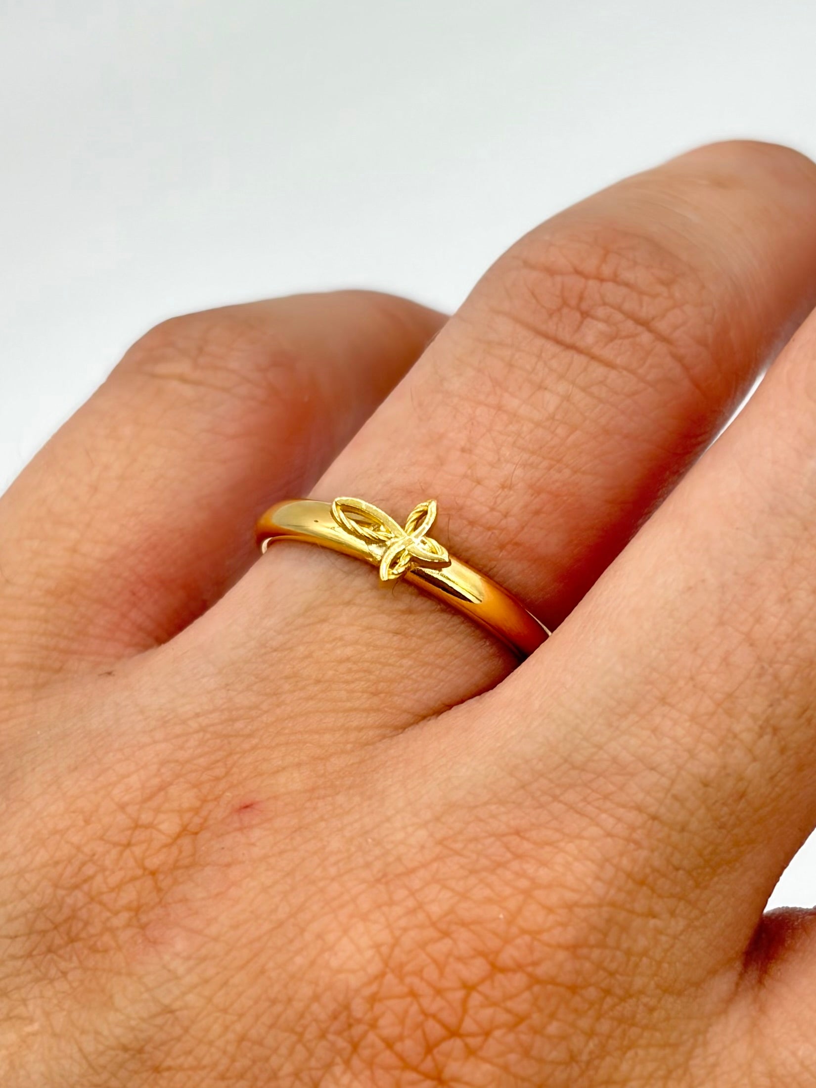 Anillo Cruz  Oro amarillo 18k / Talla 6/2 / 0,97 Gr