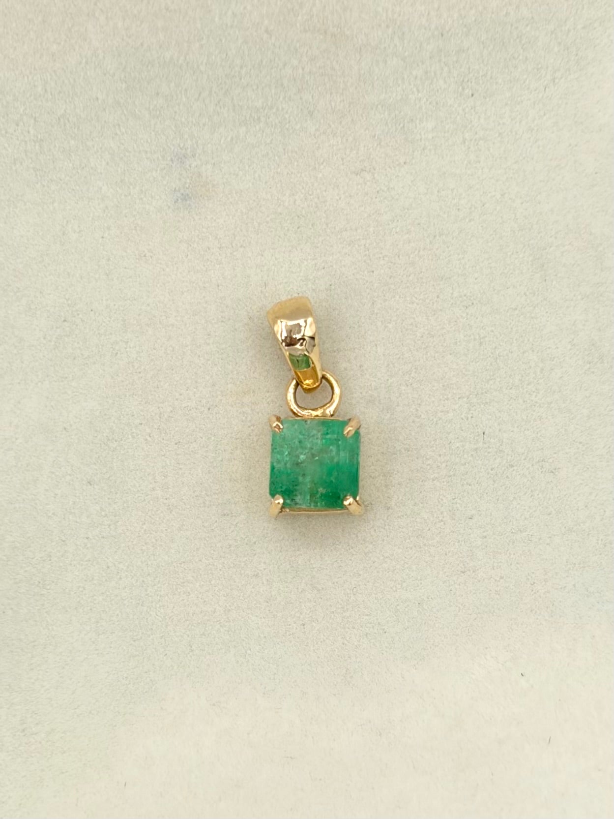 Dije Esmeralda cuadrado Oro amarillo 18k 1,05 Gr / 6 mm