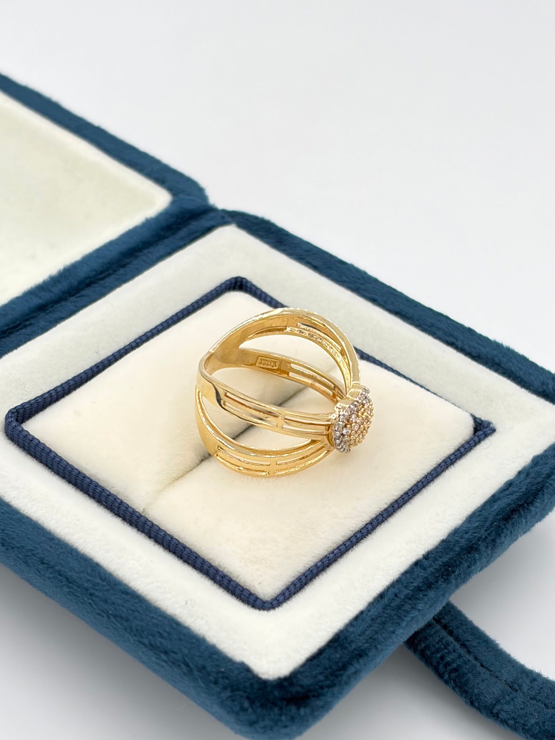 Anillo doble corazon circones blanco Oro amarillo 18k / Talla 7 / 4,40 Gr