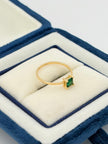 Anillo solitario circon verde cuadrado Oro amarillo 18k / Talla 5 / 1,07 Gr