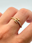 Anillo inicial Z con circones blancos Oro amarillo 18k / Talla 7/2 / 1,54 Gr