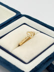 Anillo Corazon circones  Oro amarillo 18k / Talla 7 / 1,0 Gr