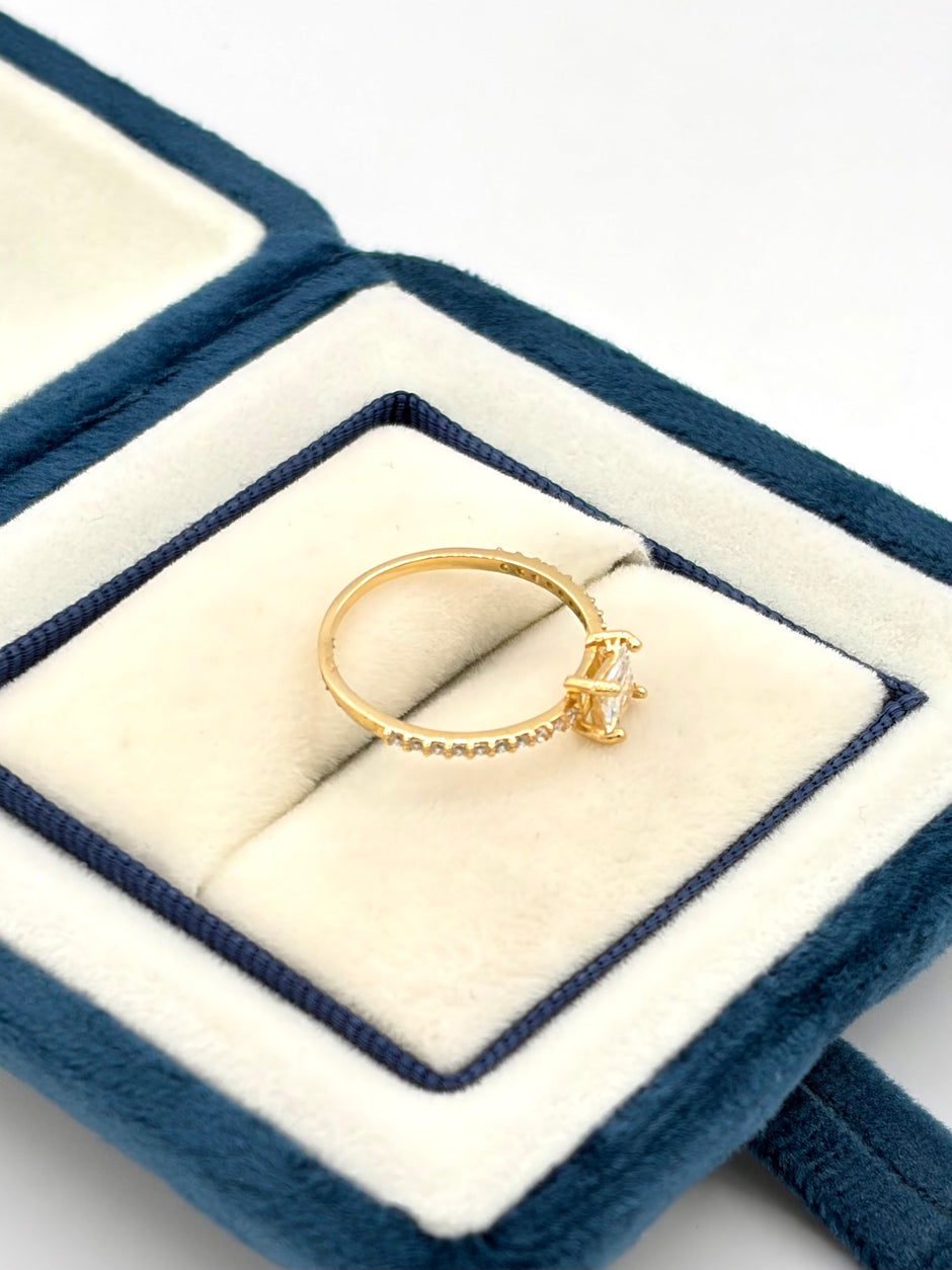 Anillo solitario circon blanco cuadrado Oro amarillo 18k / Talla 4/2 / 1,13 Gr