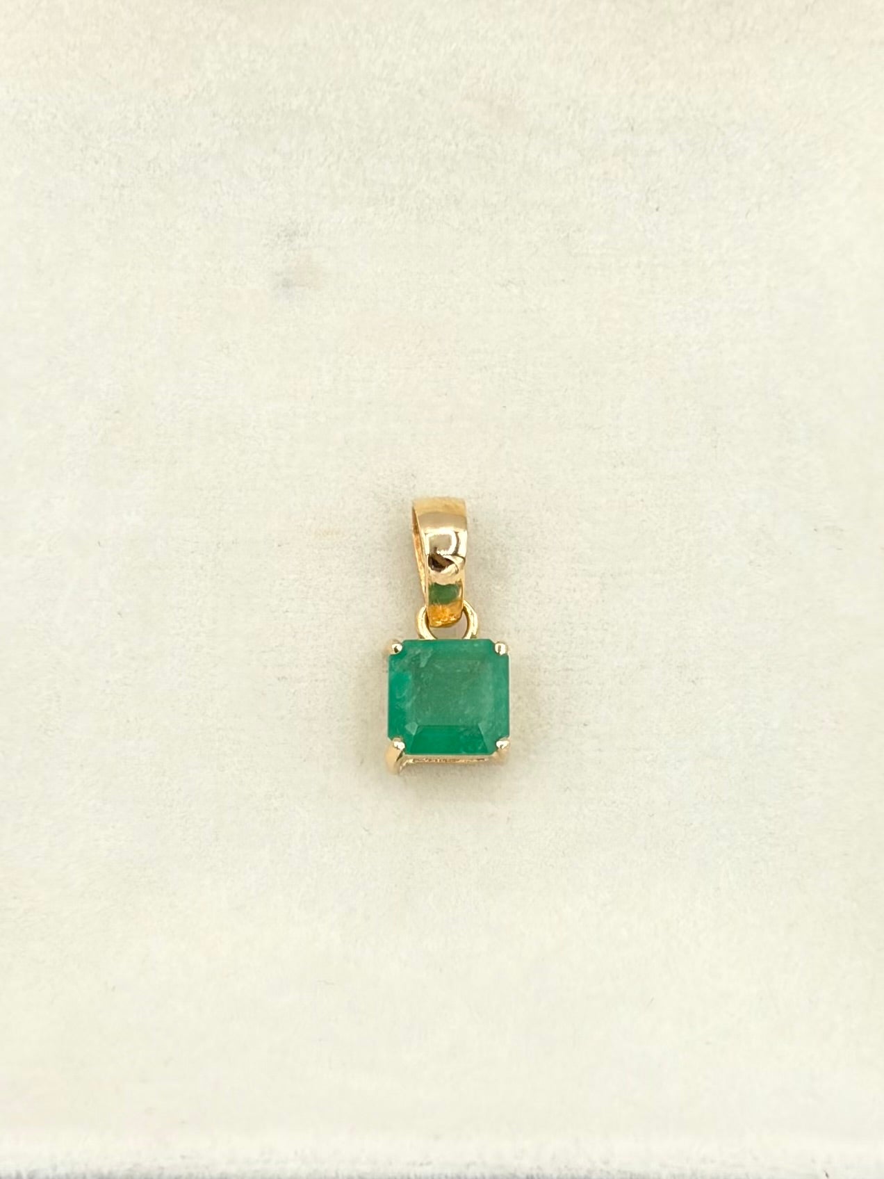 Dije Esmeralda cuadrada Oro amarillo 18k 1 Gr / 6 mm