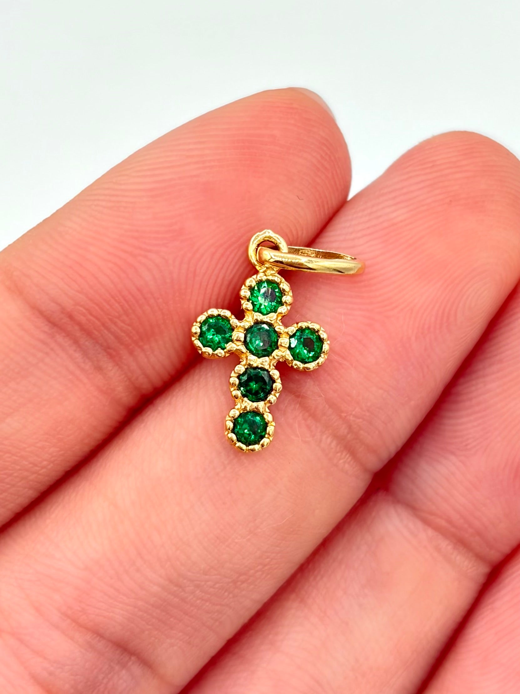 Dije cruz circones verdes Oro amarillo 18k 1,0 Gr / 2,0 Cm