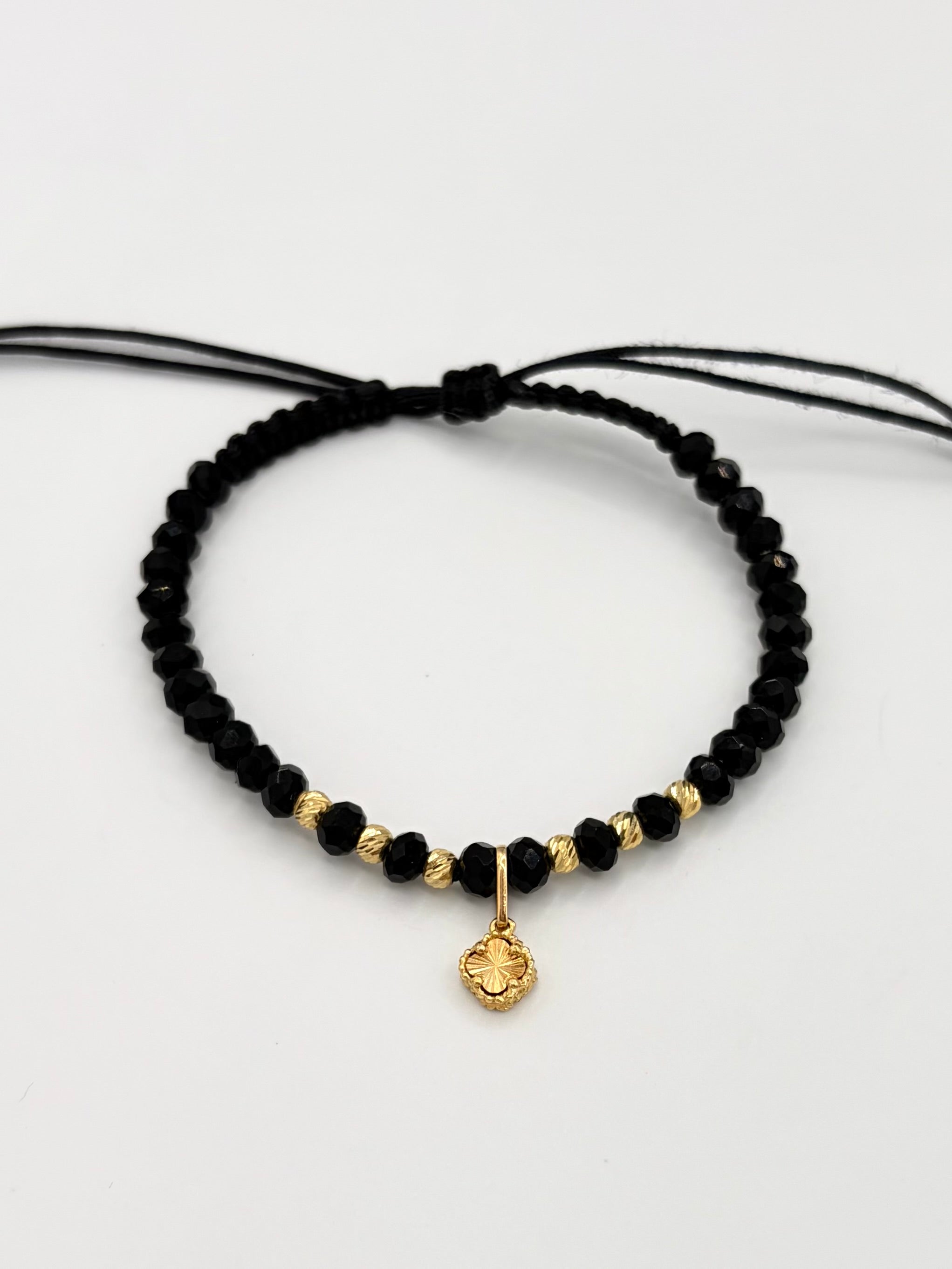 Pulsera tejida dije trebol dorado 6BD #3 hilo negro Oro amarillo 18k 0,65 Gr